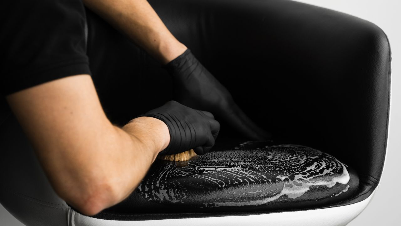 Kožená sedačka ako nová